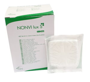 Kompresy włókninowe jałowe NONVI lux S 7,5x7,5cm, 125 sztuk, REF: NL755-S
